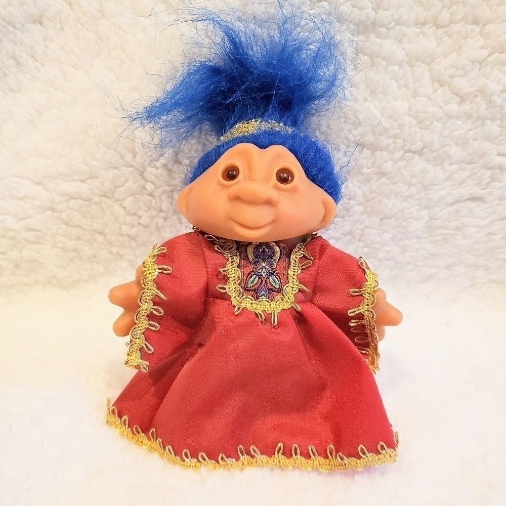 Troll Doll Queen Ruby - Picture 3 of 8